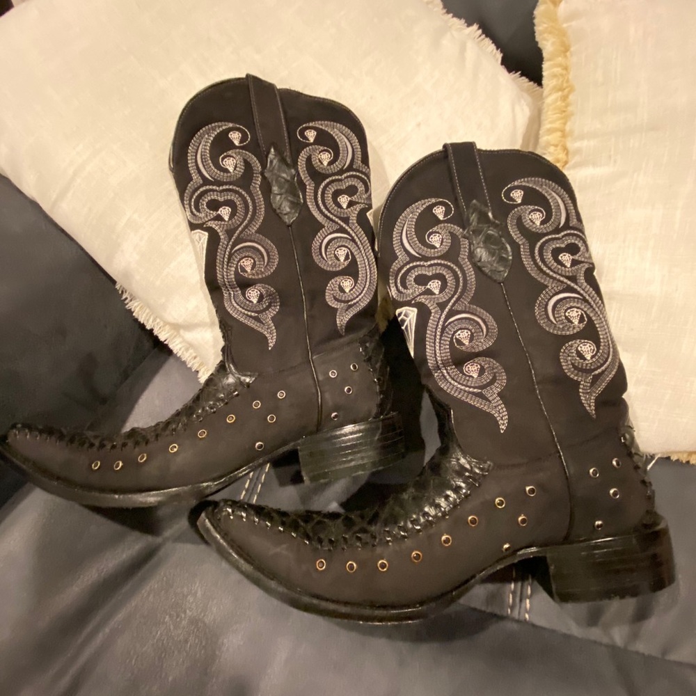 White Diamonds Men’s  Boot